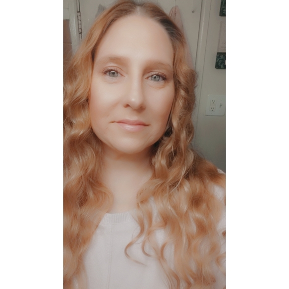 Meet Heather! 💋 - Picture 7 of 14